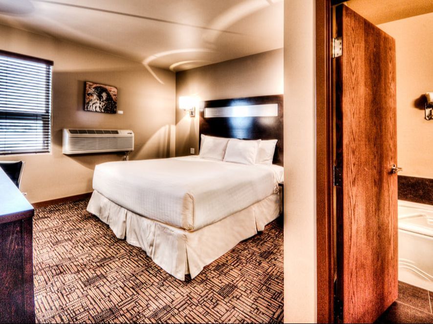 hotels in grande prairie alberta podollan inn & suites king full bath