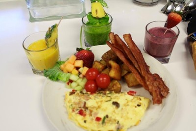 Eggs & Bacon & More Hot Breakfast Options at Podollan Inn & Spa Grande Prairie